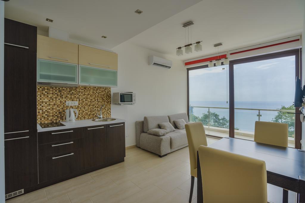 Apartment Superseaview Sutomore Bilik gambar